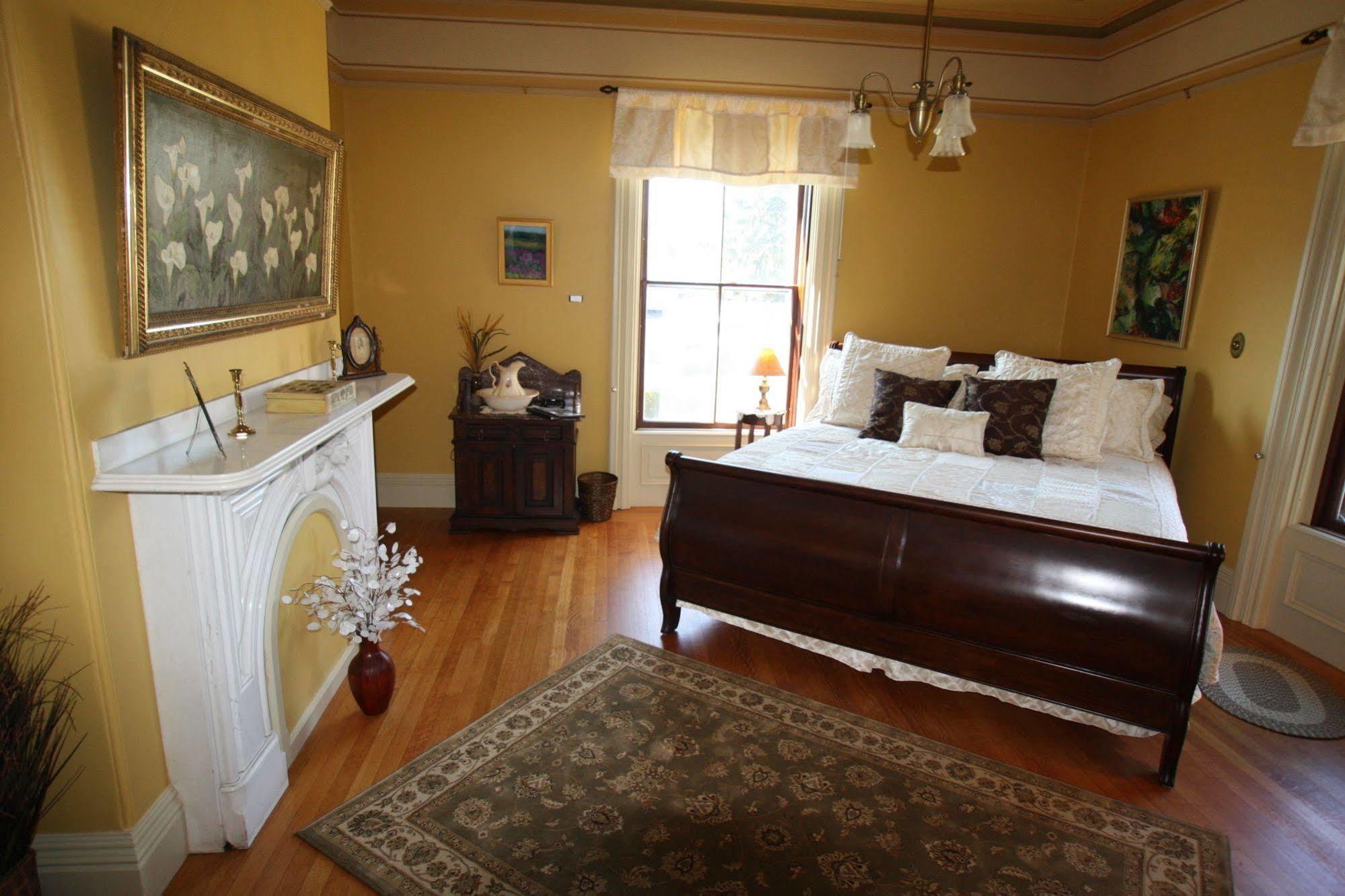 רנטהם Proctor Mansion Inn מראה חיצוני תמונה